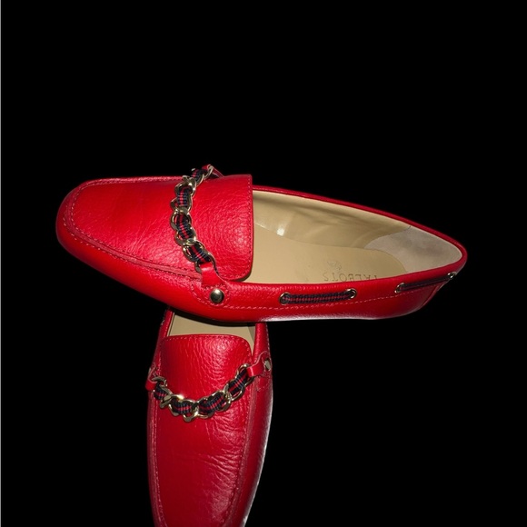 Talbots‎ Bold Red Leather Slip-Ons with Chain Detail - Picture 2 of 9